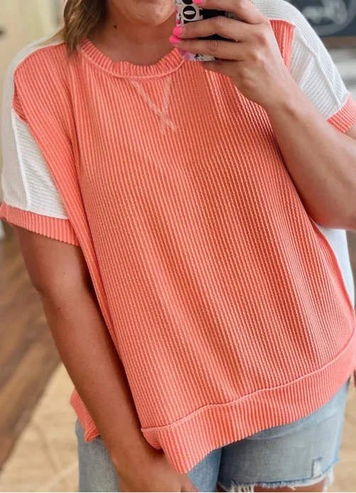 Carrot Twist Rib Colorblock Hi Low Plus Size Short Sleeve Top